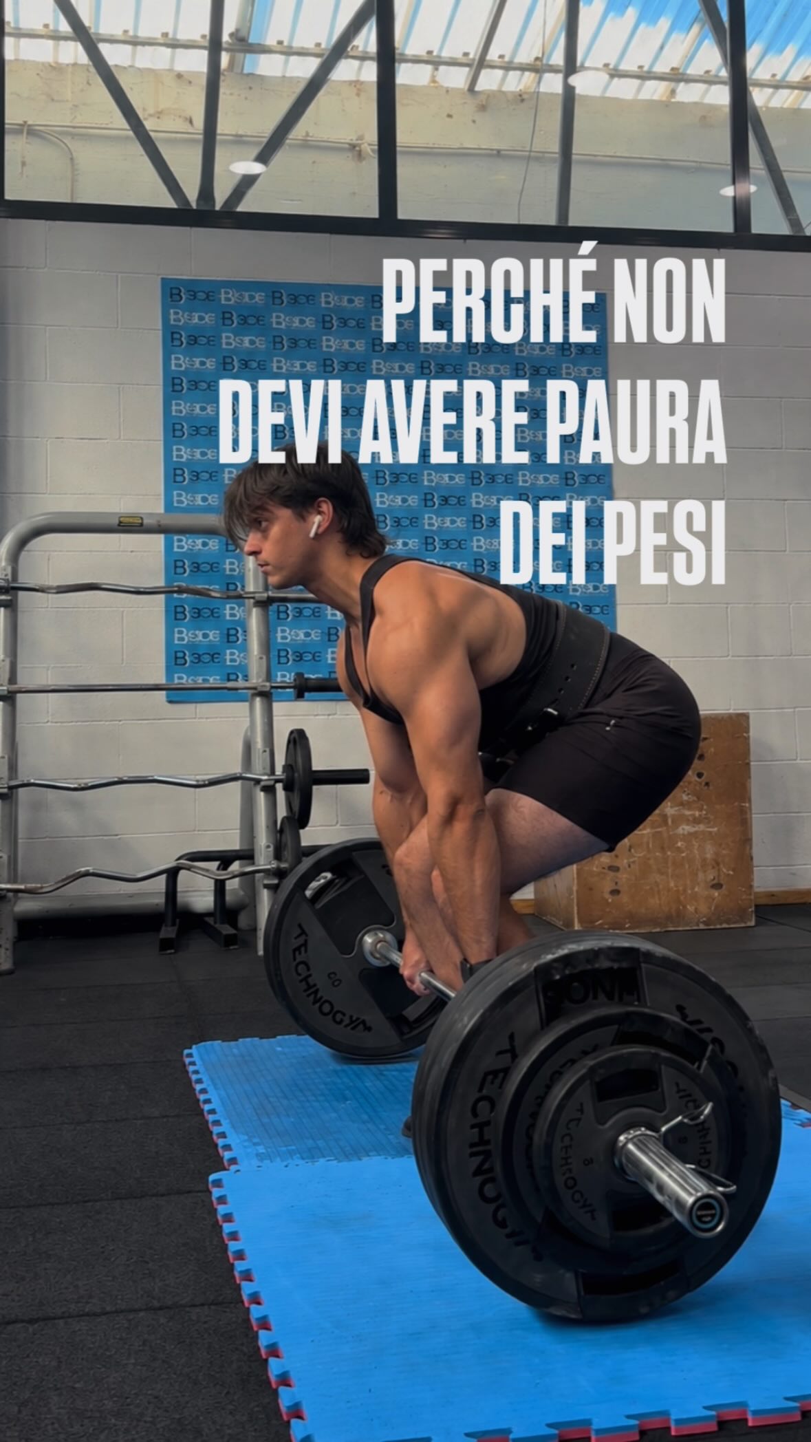 Instagram: La paura dei pesi è comune e purtroppo nasce dalla non comprensione di questo utilissimo strumento.
Affidati a